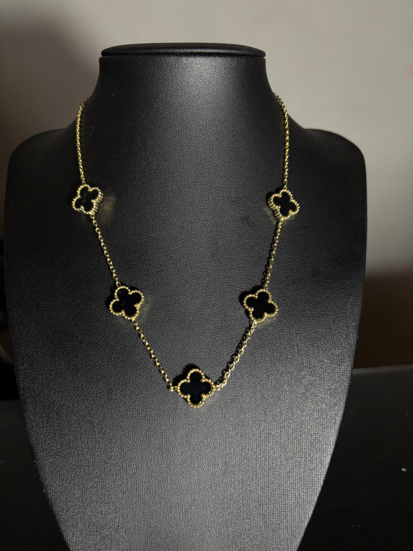 Cadena Van Cleef Negra real - FORJA GOLD