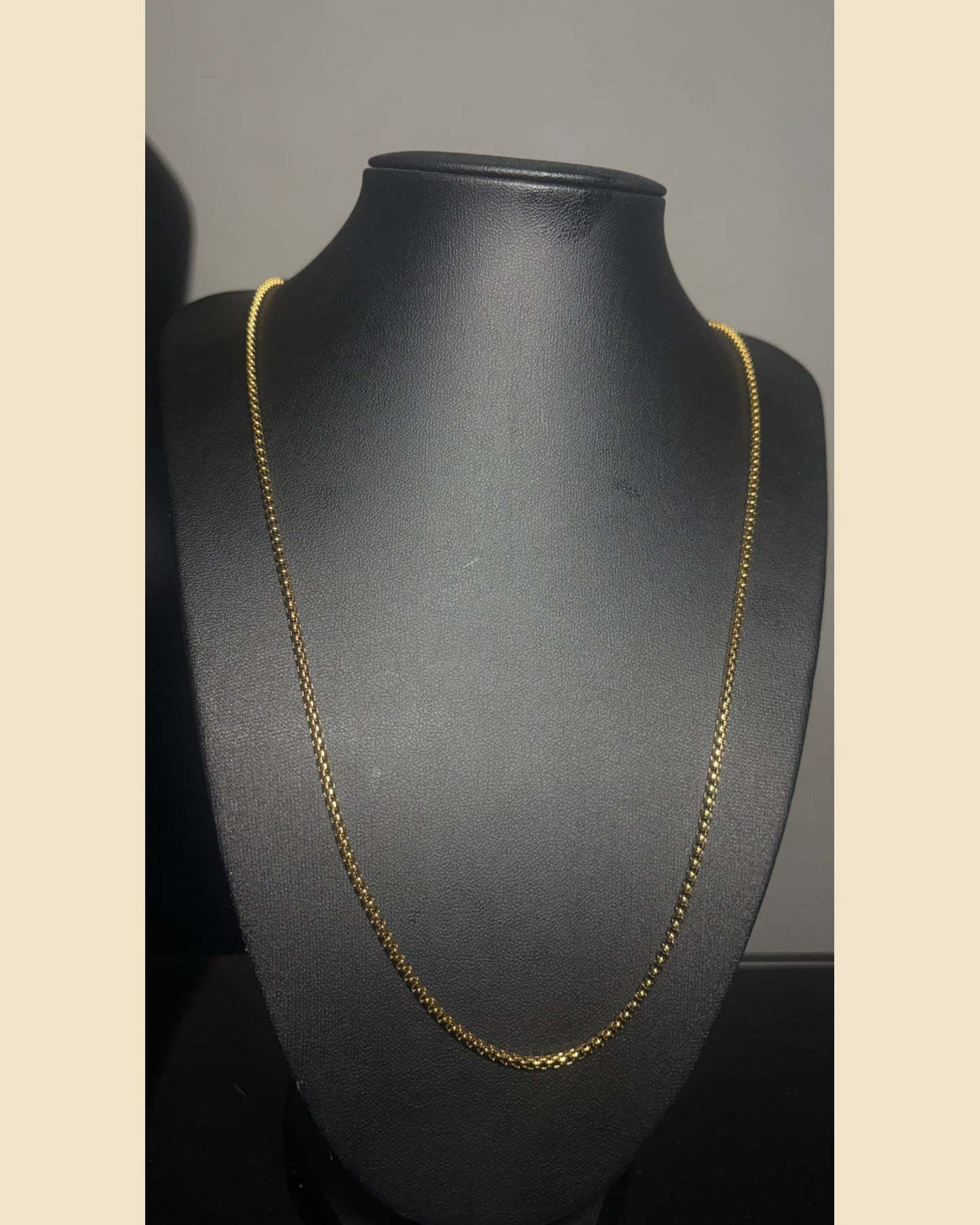 Cadena Militar real en estudio visual FORJA GOLD